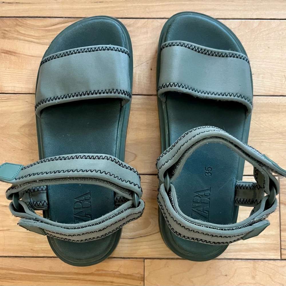 Big kids Zara sandals